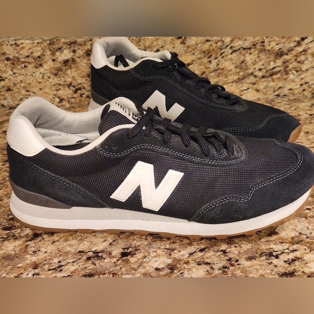MENS NEW BALANCE SNEAKERS, SZ 11.5